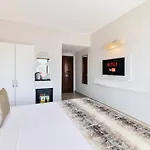 Elite Hotel 4*
