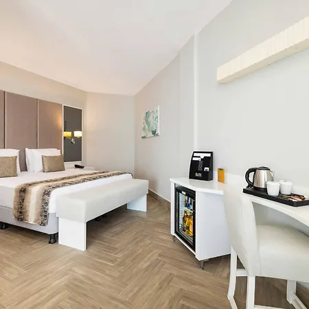 Elite 4* 얄리카베크